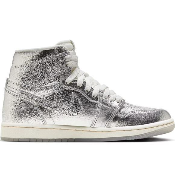 Nike Air Jordan Women's 1 Hi OG Metallic Silver/Photon Dust (FN7249 001) size 7 - Picture 5 of 8
